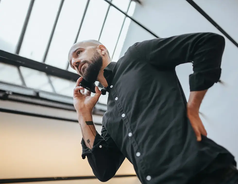 portrait-corporate-lyon-homme-au-telephone