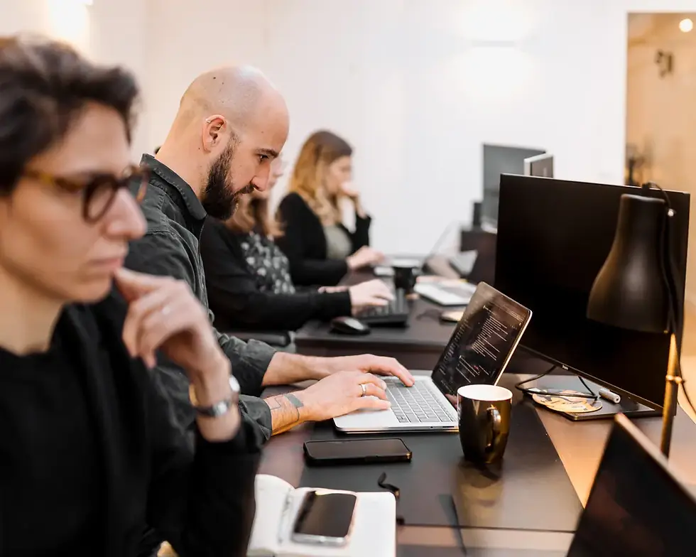 reportage-entreprise-lyon-equipe-au-travail