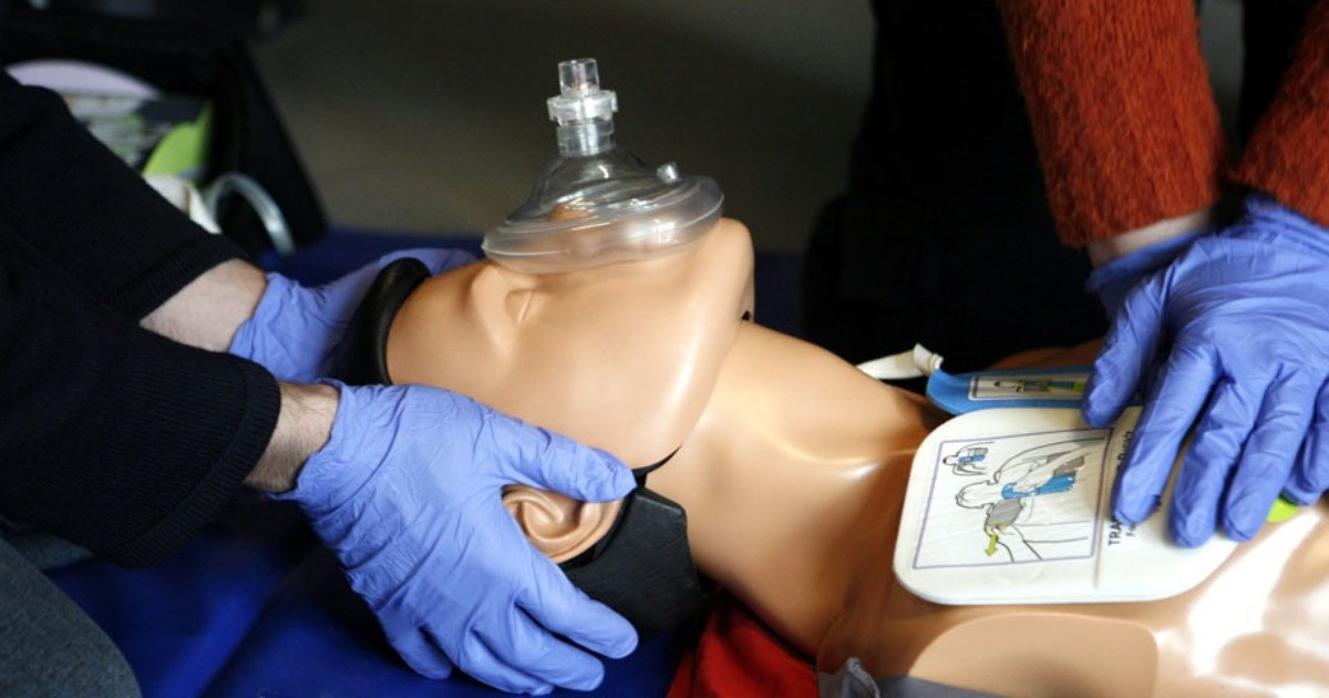 HOW TO BECOME A BLS/CPR INSTRUCTOR