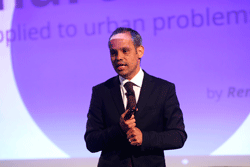 Dr Renato de Castro