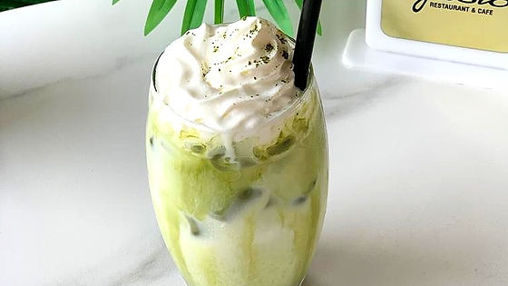 ICED MATCHA LATTE