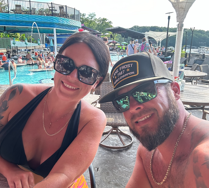 Hangout with captain Chris at all the lakefront bars and restaurants.