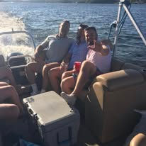 Warm summer boat trips at Lake of the Ozarks