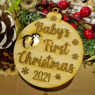 babies first christmas- foot prints - wooden.png