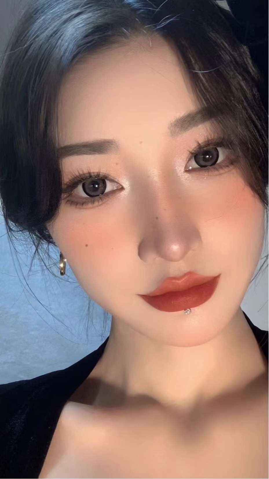 縮圖：Aurora Coke 灰黑可樂色 月抛