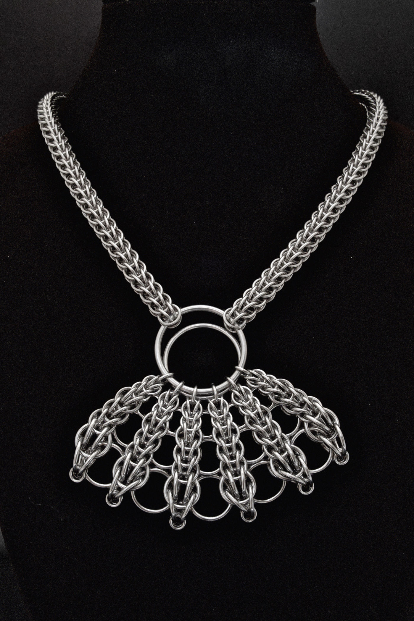 Persian Fan Chainmaille Necklace