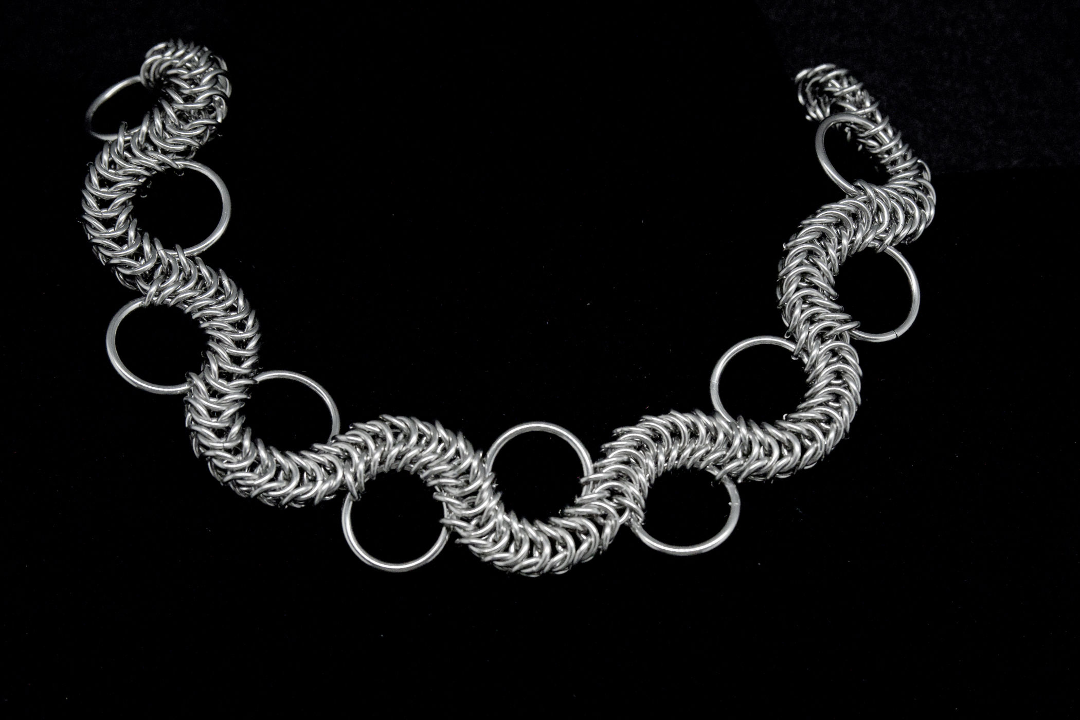Big Circles Box Chainmaille Necklace