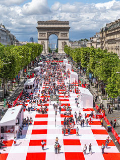 Champs-Élysées: piquenique gigante e inédito na avenida mais famosa de Paris