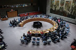 UN Security Council votes at Headquarters in New York to renew MINURSO’s mandate for one year and reference Morocco’s Autonomy Plan as the basis for negotiations.