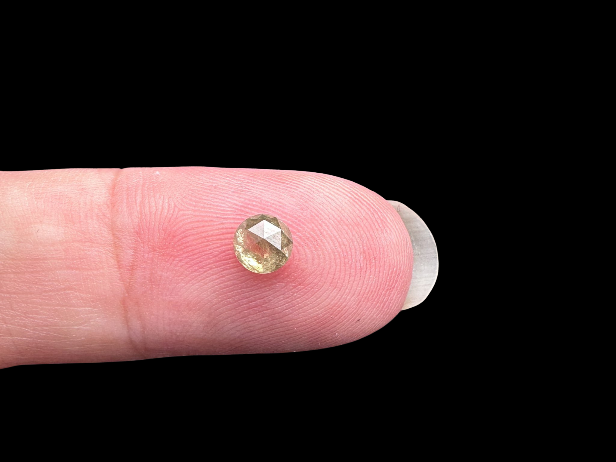 Cream White Diamond - 4.4 mm Round