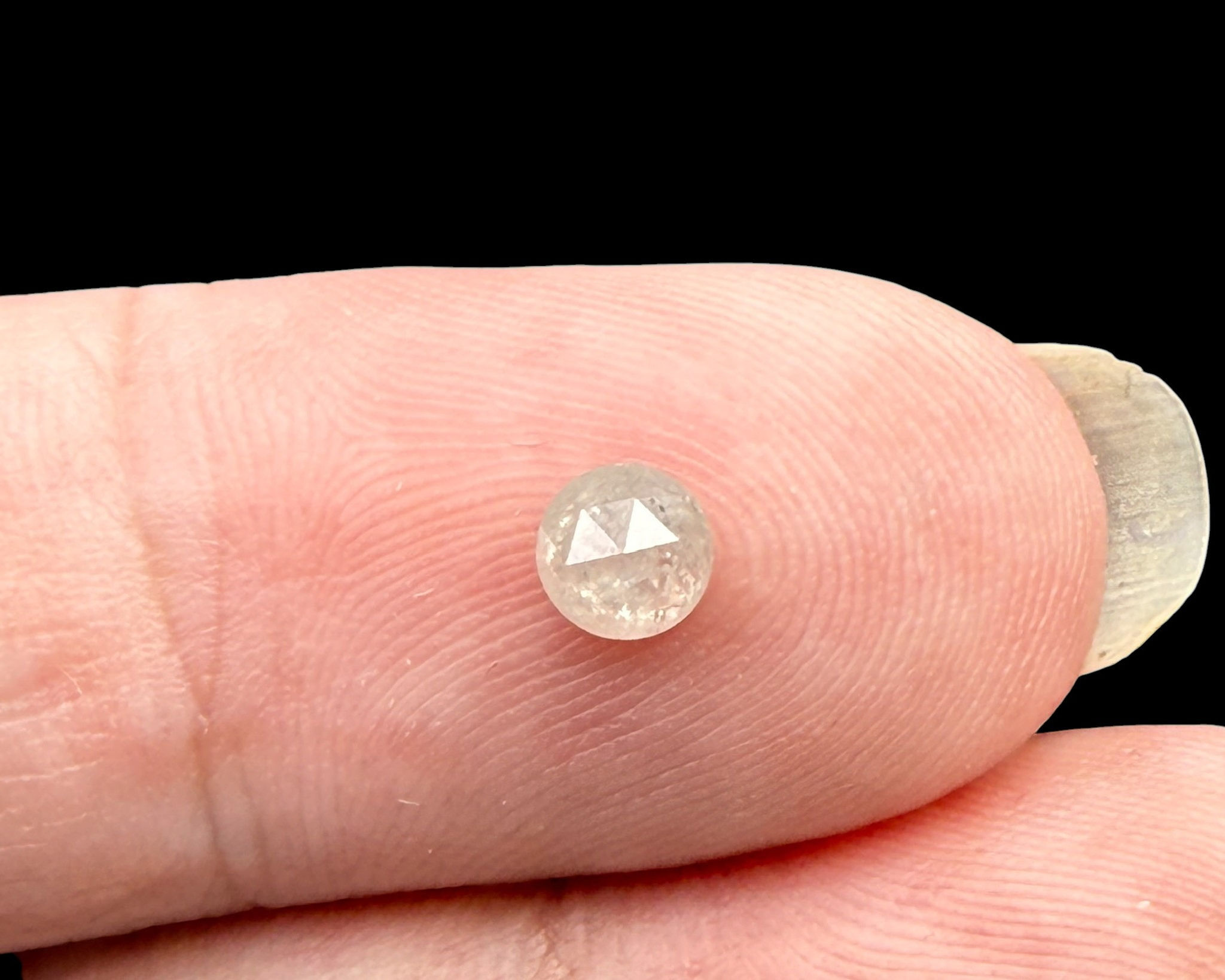 Premium Icy White Diamond - 4.1 mm Round