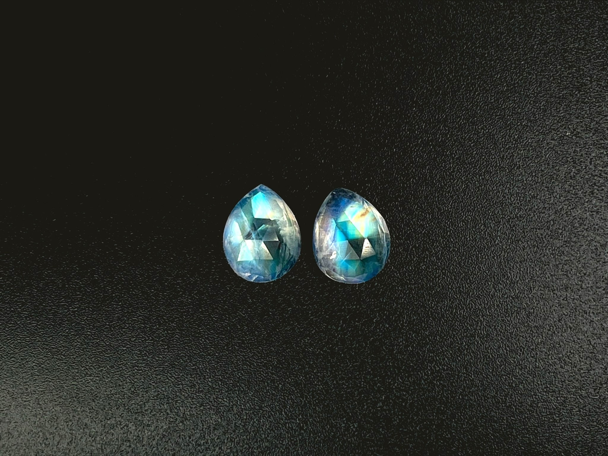 rainbow moonstone pear