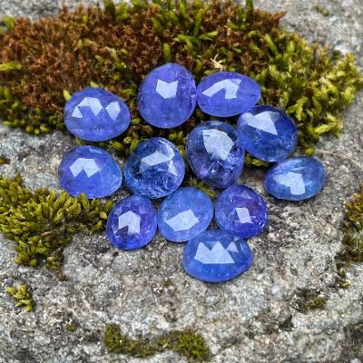 tanzanite cabochons rose cut