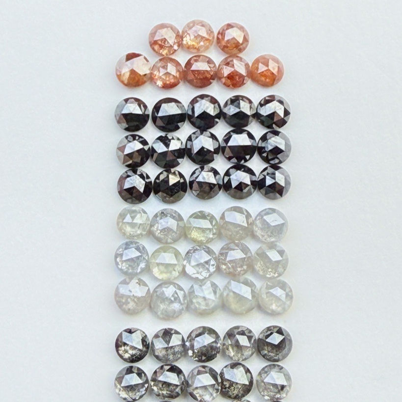 Thumbnail: Red Diamond - 2.8 to 3 mm Round