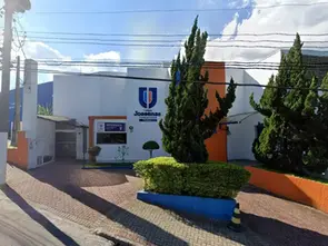 Criminosos armados invadem escola particular no Jardim Uirá em São José dos Campos