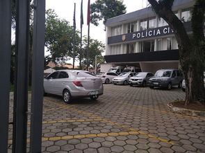 Adolescente é apreendido por porte ilegal de arma de fogo dentro de escola em São José dos Campos