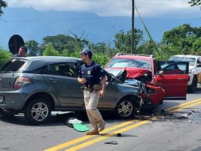 Casal de idosos morre e duas pessoas ficam feridas em acidente na Rio-Santos, em Ubatuba