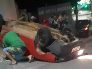 Motorista perde o controle e capota na zona norte de São José dos Campos