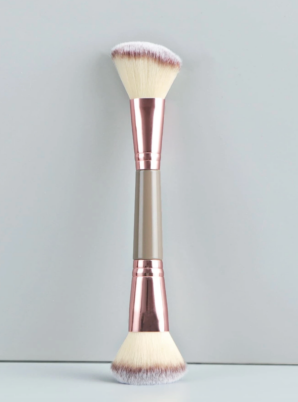 Thumbnail: Dual Sided Powder & Contour Makeup Brush