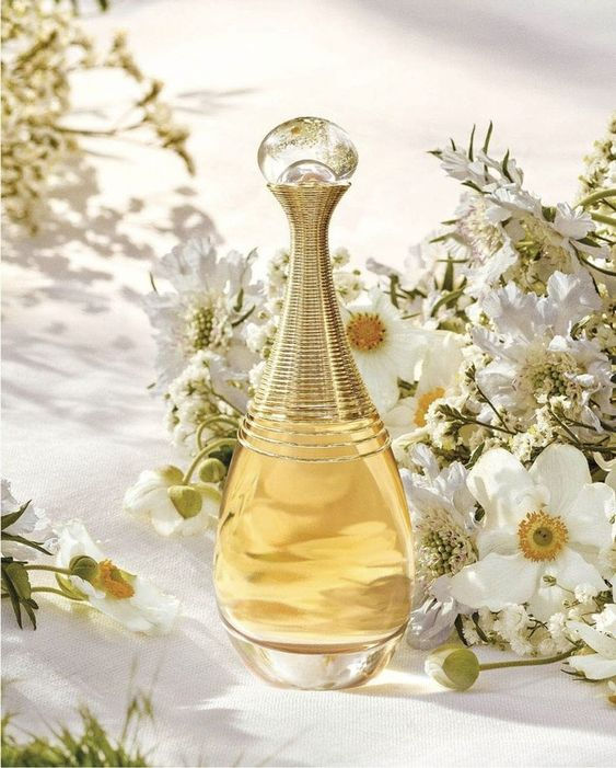 Thumbnail: Christian Dior J'Adore eau de parfum