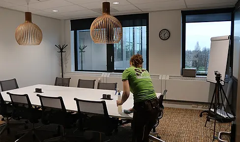 Kantoor schoonmaak Breda - Grondige schoonmaak en de beste service