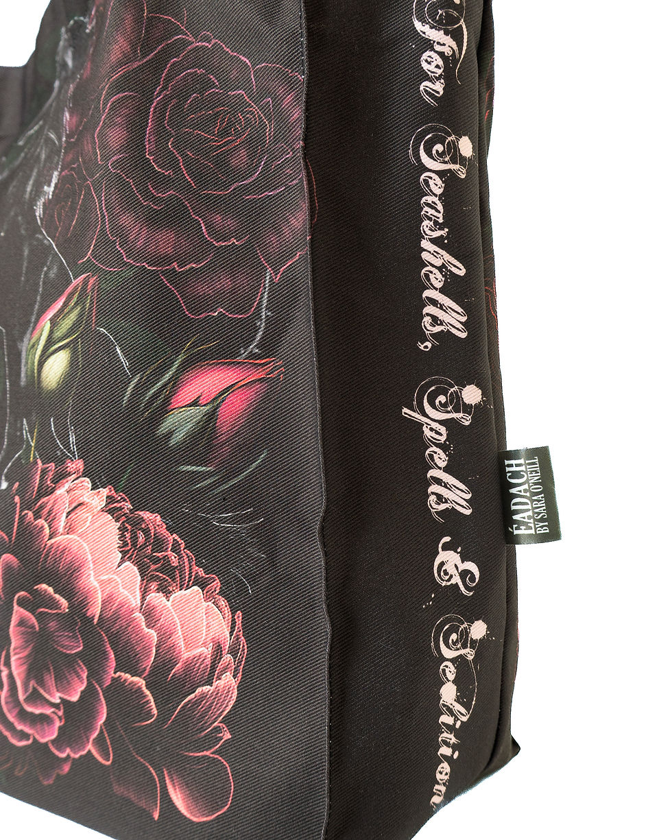Thumbnail: Róisín Dubh Dearg Oversized Tote