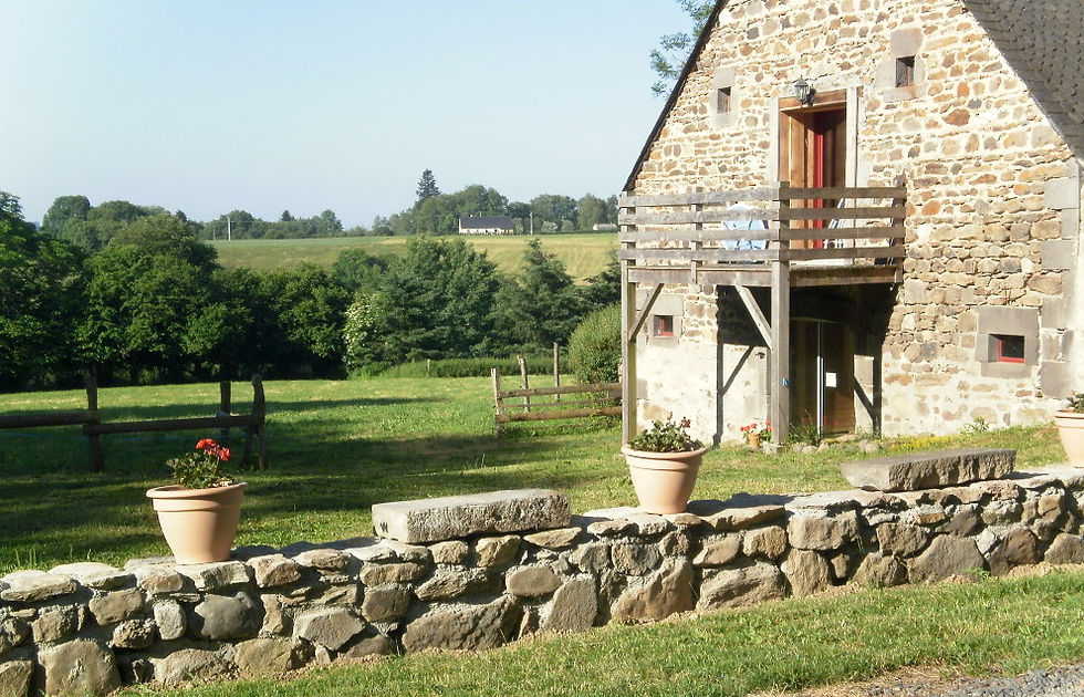 Terrasse et vue de l'app. Genêt