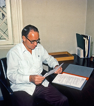 Foto John E. Burns - Fundador de Vila Serena