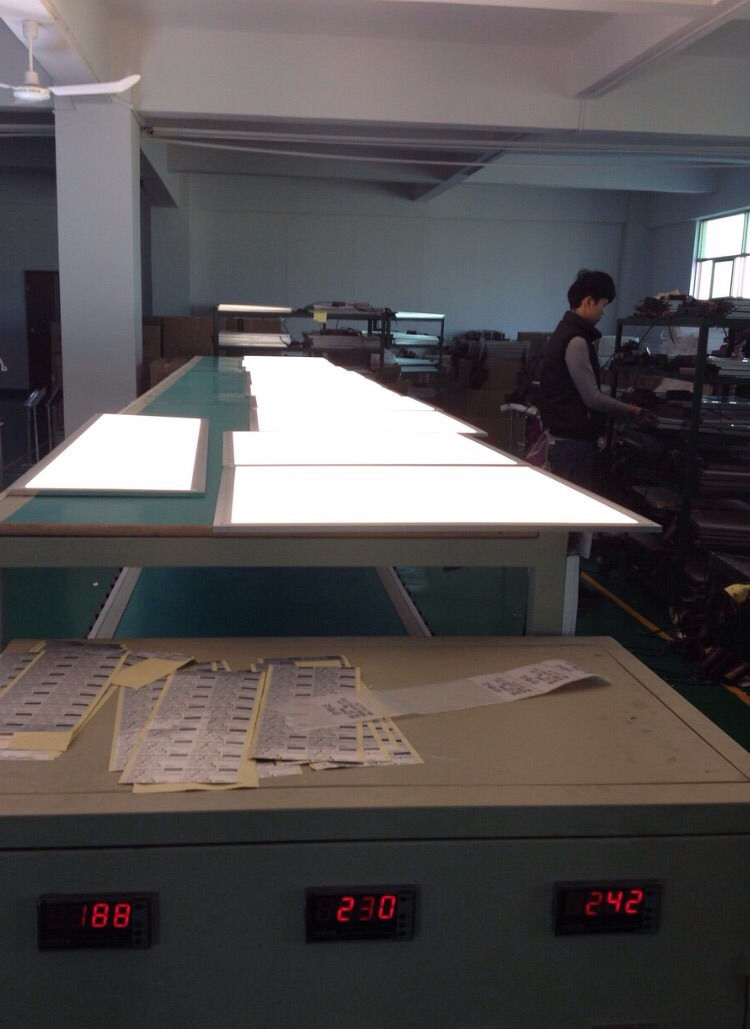 FÁBRICA NA CHINA | LED'S EM GERAL