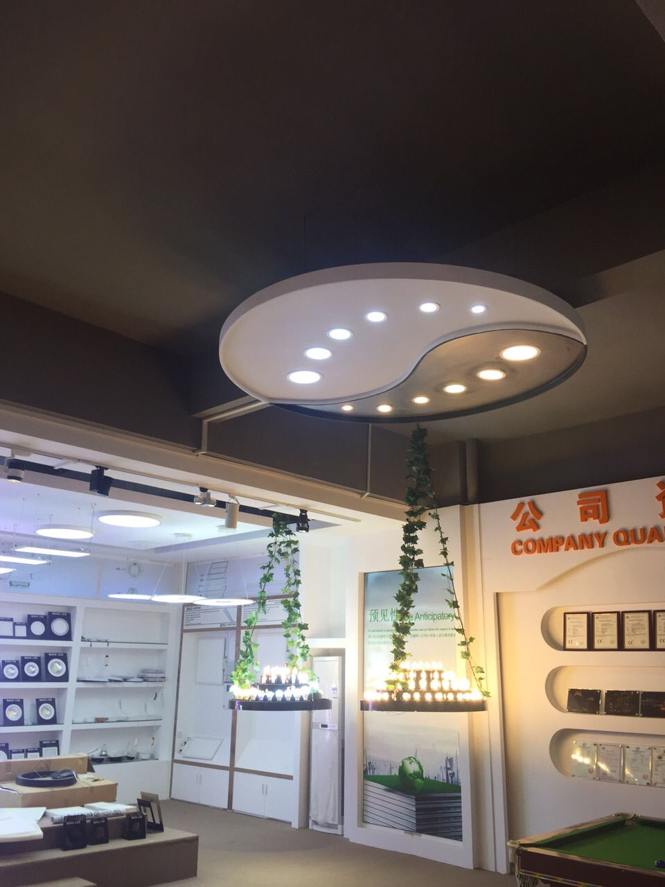 FÁBRICA NA CHINA | LED'S EM GERAL