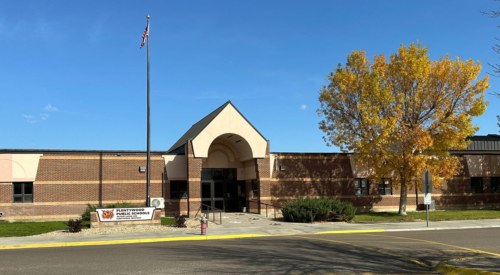 Plentywood School Entry