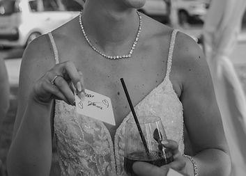magicien-mariage-invites-rires_edited_edited.png