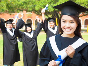 Graduate Job Search: Why More Applications Is the Weaker Strategy