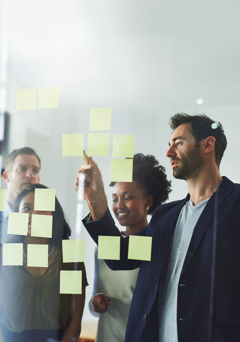 idea-writing-business-people-meeting-planning-discussion-brainstorming-office-creative-sta