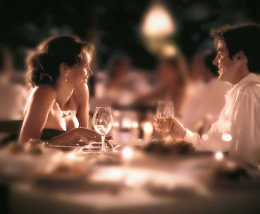 Nyd en kulinarisk rejse på vores eksklusive gourmetophold. Fra hyggelige værelser til strandens friske brise, skaber vi uforglemmelige gastronomiske øjeblikke. Oplev opmærksomhed og forkælelse fra start til slut.