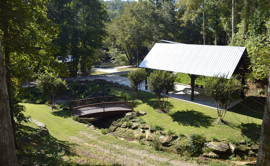 River Park Wedding Events is situated along the banks of the Chattahoochee River in the North Georgia Mountains