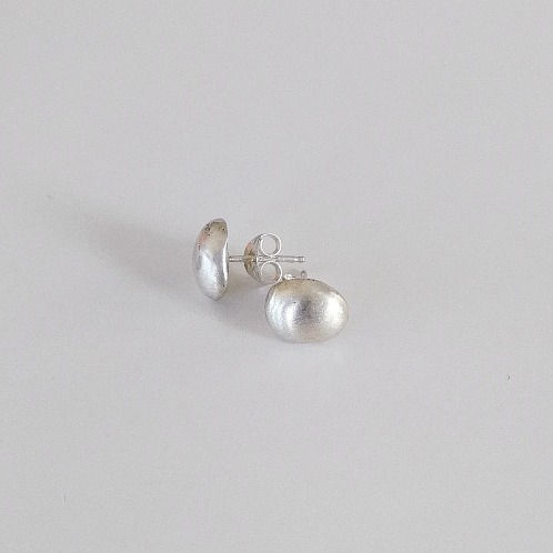 simple minimal pebble dot stud earrings solid sterling silver everyday jewelry unique handcrafted in Jerusalem