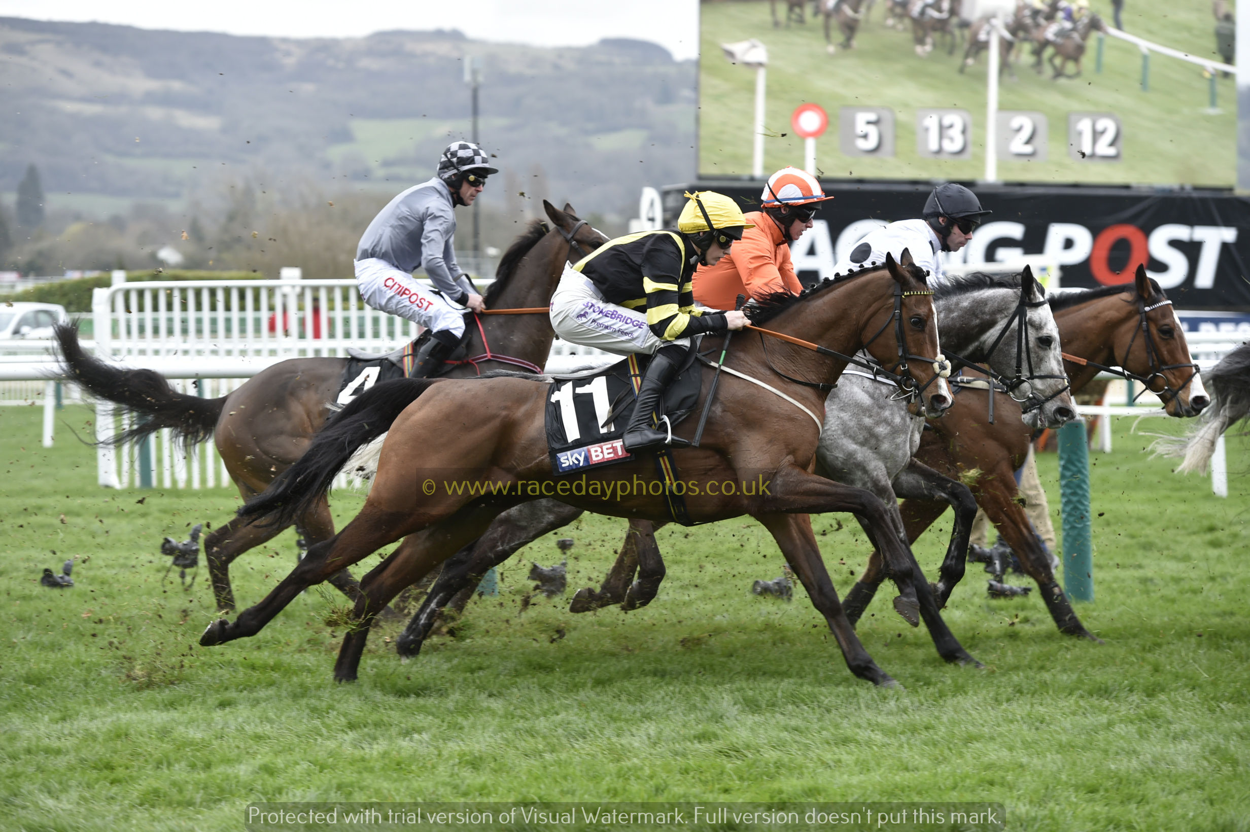 MAGNA CARTOR, LABAIK and ELGIN battle it out