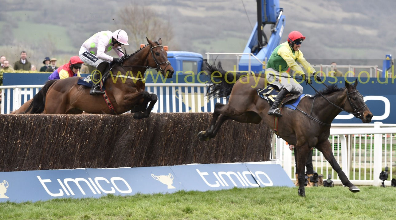 SIZING JOHN and DJAKADAM