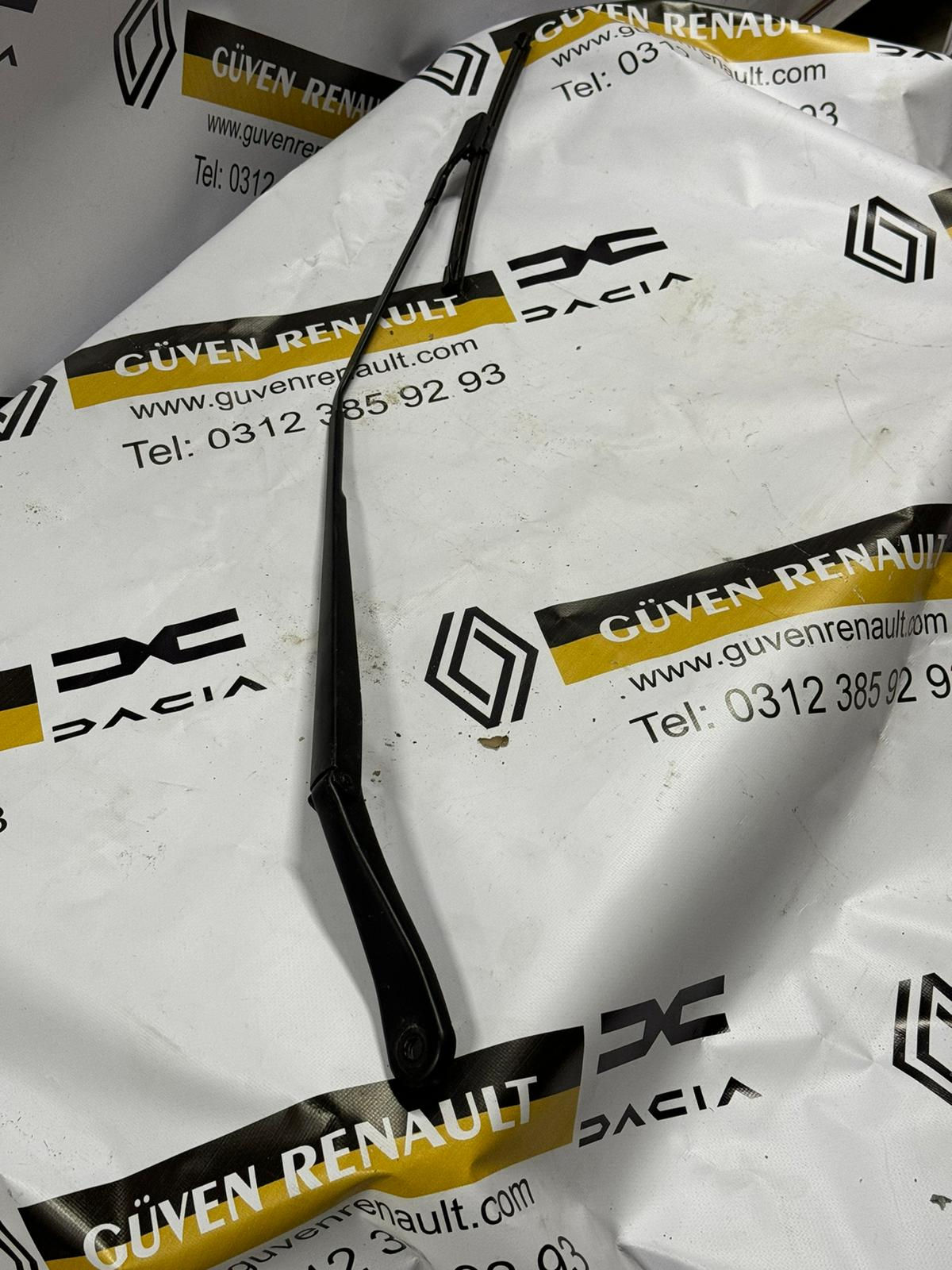 CLİO 5 SİLECEK KOLU