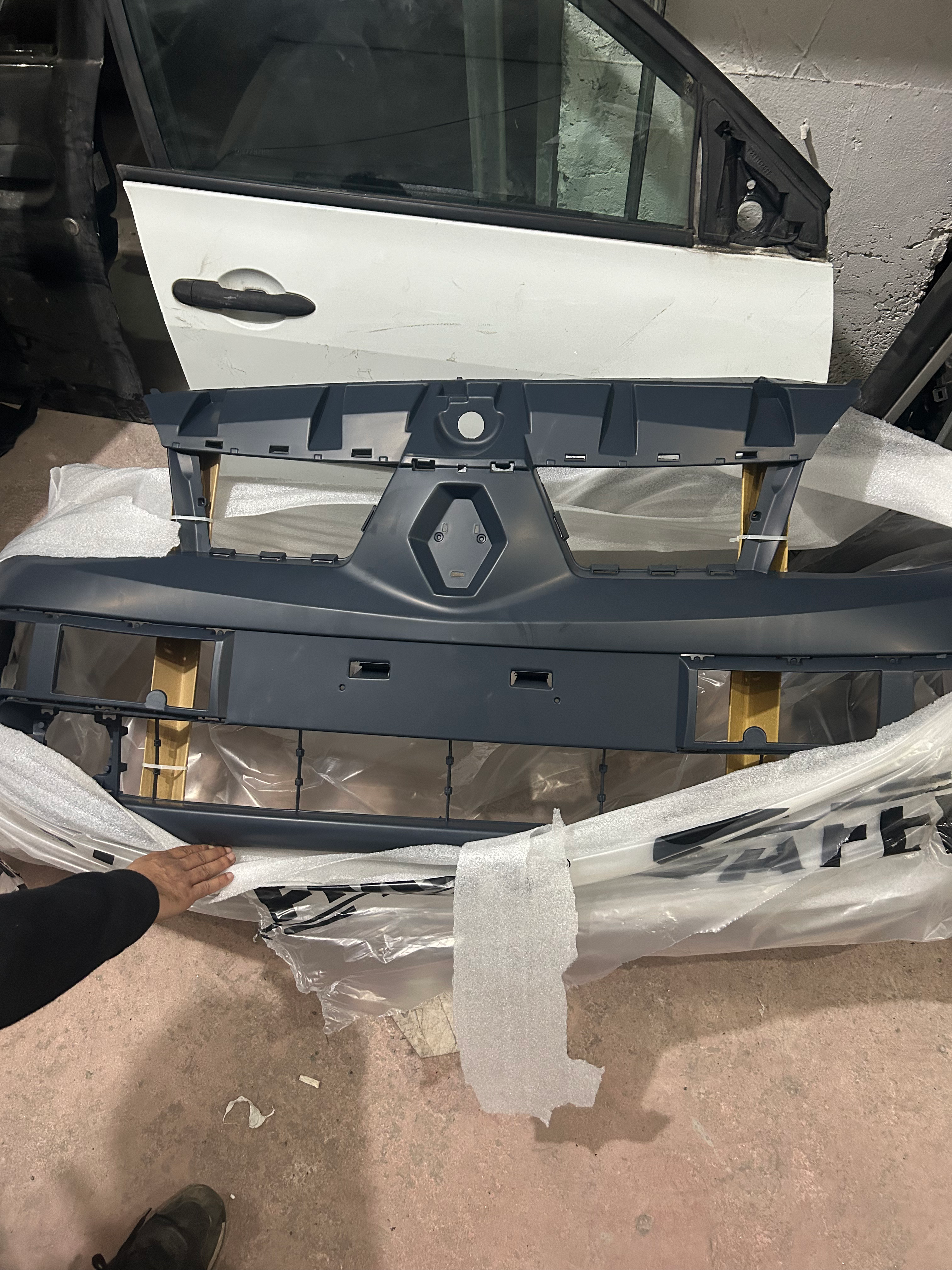 RENAULT SCENİC 2 2005 ön tampon