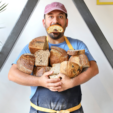 Tadeo Castelvero sobre oficio, harina y lo que viene para la panadería chilena