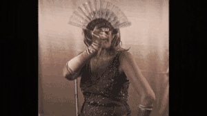 VALLENS-Music-Video-'devour'.gif