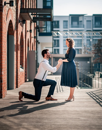 Foto eine Hochzeitsantrages - Beispielfoto für Verlobungsshootings
