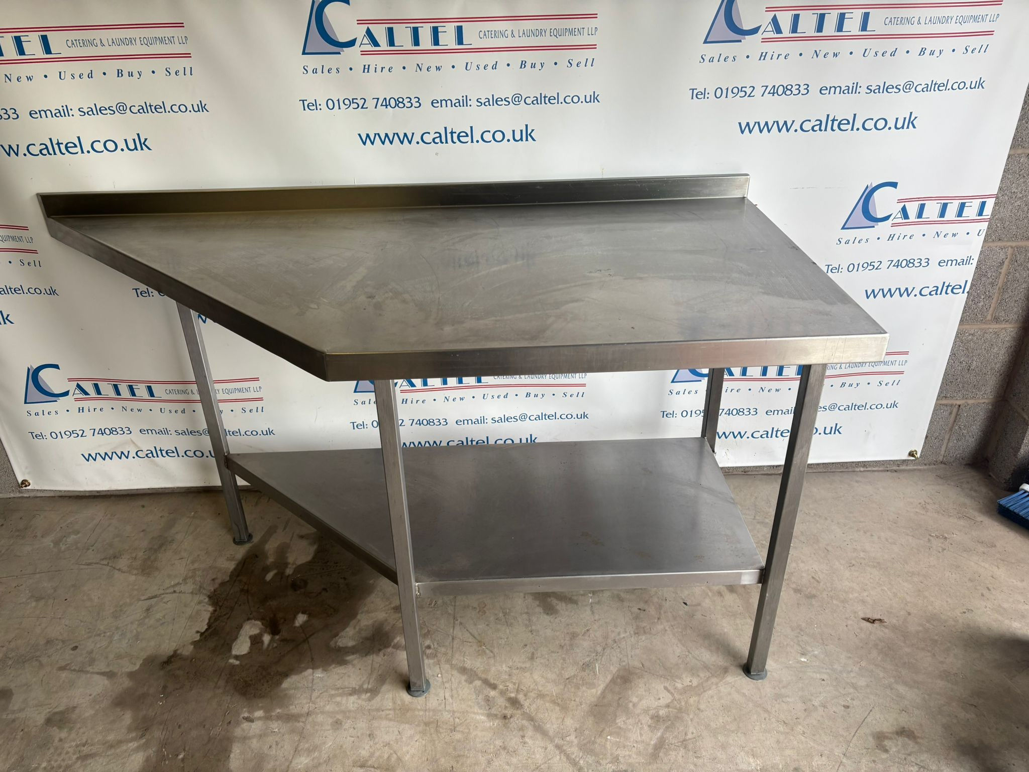 1620x750 Chamfored Wall Bench