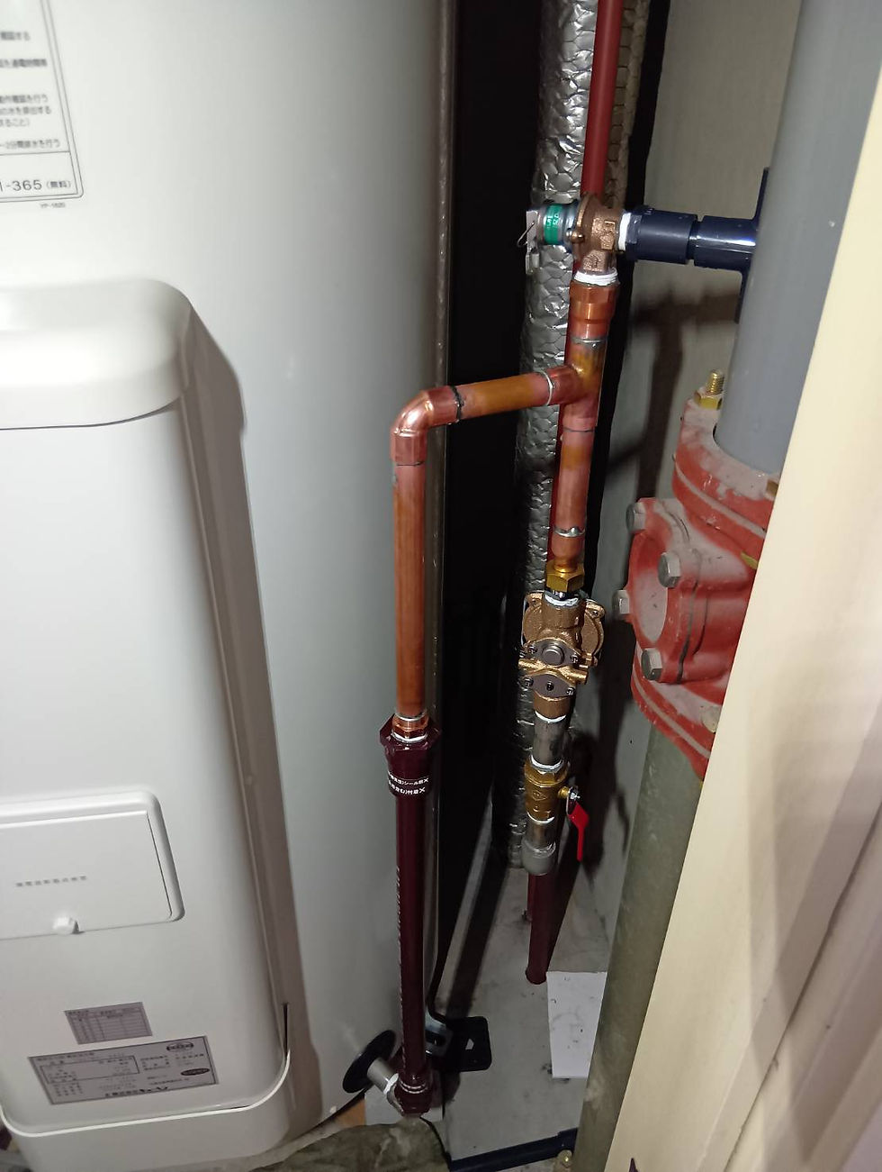 狭いスペースでのバーナー使用、周囲に注意