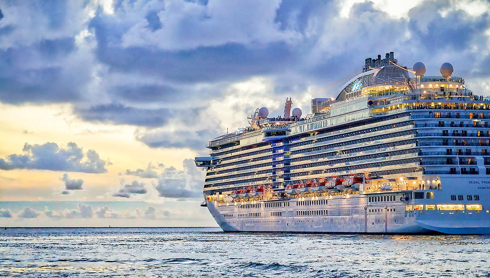 03_HERO__Cruise_peter-hansen-455710-unsplash_edited.jpg