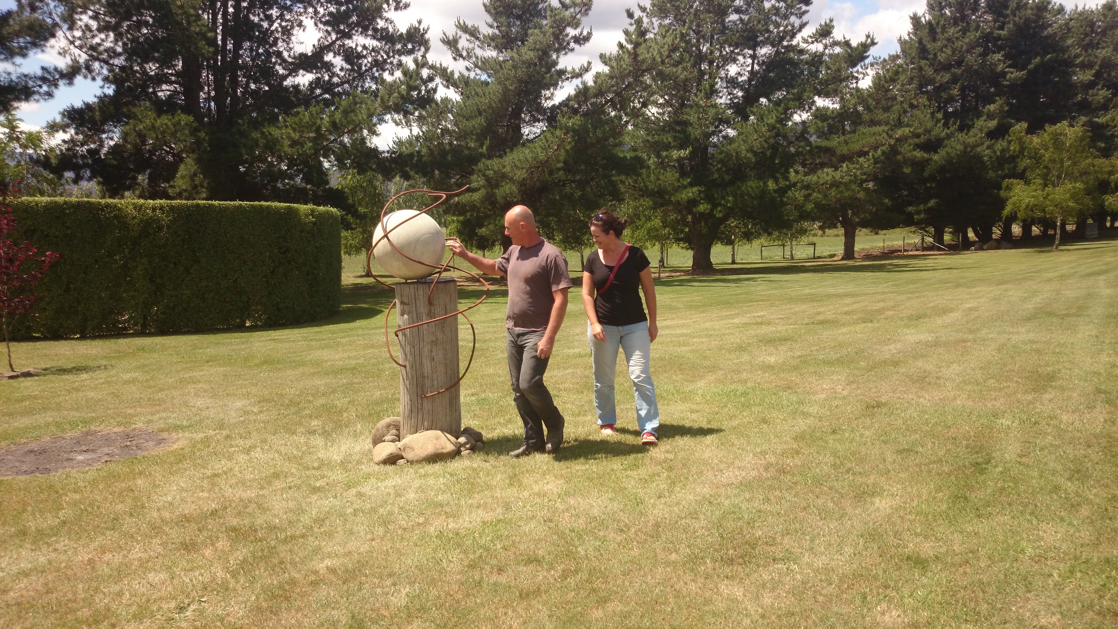 homehill winery outdoor sculpture