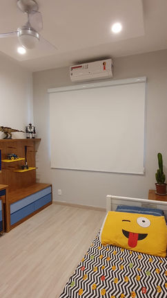 Cortina branca em quarto infantil, decoração moderna