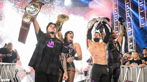 The Judgment Day recobra el oro en parejas; Miembro de The Bloodline responsable de la victoria